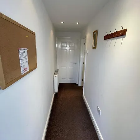 4 Laurel Court *